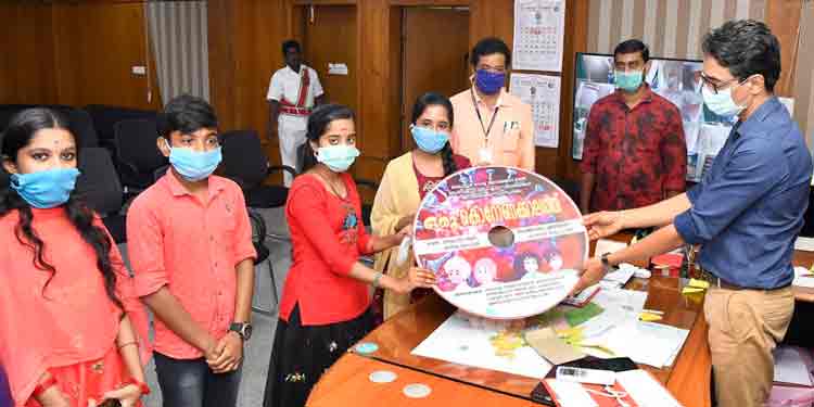 കൈപ്പട്ടൂര് സെന്റ് ജോര്ജ്സ് മൗണ്ട് ഹൈസ്ക്കൂളിലെ എട്ടാം ക്ലാസ് വിദ്യാര്ത്ഥികള് നിര്മ്മിച്ച ഹ്രസ്വ ചിത്രം ‘ഒരു കൊറോണക്കാലത്ത് ‘ പ്രകാശനം ചെയ്തു കൈപ്പട്ടൂര് സെന്റ് ജോര്ജ്സ് മൗണ്ട് ഹൈസ്ക്കൂളിലെ എട്ടാം ക്ലാസ് വിദ്യാര്ത്ഥികള് നിര്മ്മിച്ച ഹ്രസ്വ ചിത്രം ‘ഒരു കൊറോണക്കാലത്ത് ‘ പ്രകാശനം ചെയ്തു