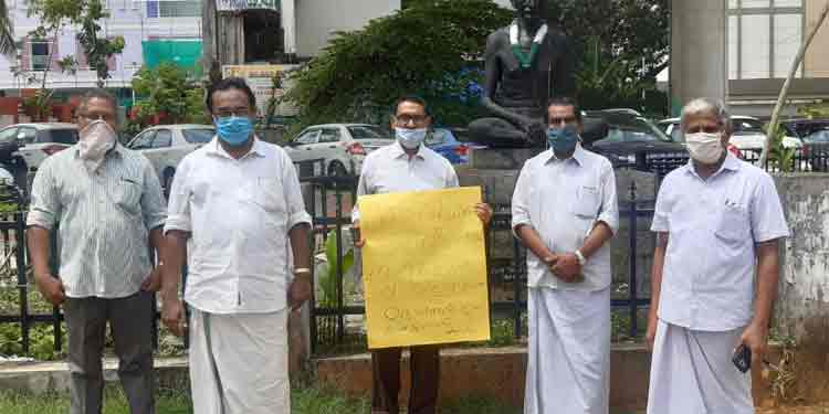 മദ്യശാലകൾ തുറക്കാൻ സർക്കാരിന് അമിത ആവേശം : കുരുവിള മാത്യൂസ് മദ്യശാലകൾ തുറക്കാൻ സർക്കാരിന് അമിത ആവേശം : കുരുവിള മാത്യൂസ്