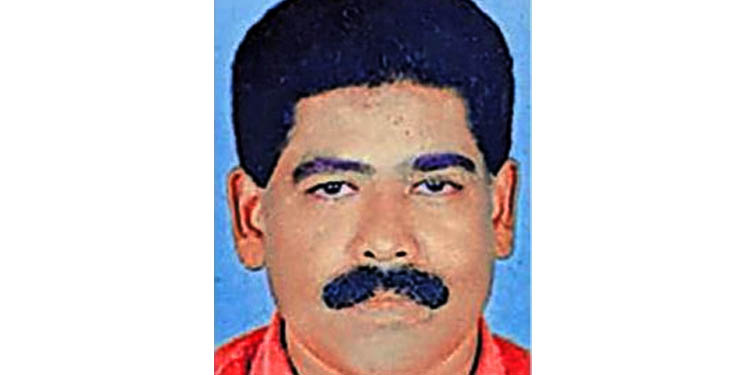 ജോലിയില്ല ; സാമ്പത്തികമായി തകര്ന്ന ഹോട്ടല് ജീവനക്കാരന് മുഖ്യമന്ത്രിക്ക് കത്തെഴുതി വെച്ചിട്ട് ആത്മഹത്യ ചെയ്തു ജോലിയില്ല ; സാമ്പത്തികമായി തകര്ന്ന ഹോട്ടല് ജീവനക്കാരന് മുഖ്യമന്ത്രിക്ക് കത്തെഴുതി വെച്ചിട്ട് ആത്മഹത്യ ചെയ്തു