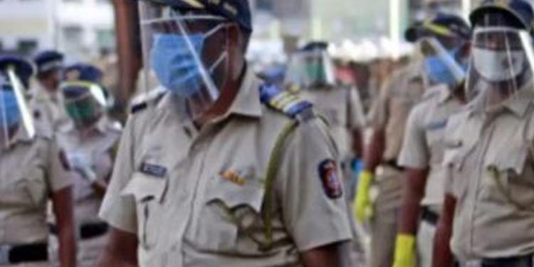 മഹാരാഷ്ട്രയില് 190 പോലീസ് ഉദ്യോഗസ്ഥര്ക്ക് കൂടി കോവിഡ് രോഗം സ്ഥിരീകരിച്ചു മഹാരാഷ്ട്രയില് 190 പോലീസ് ഉദ്യോഗസ്ഥര്ക്ക് കൂടി കോവിഡ് രോഗം സ്ഥിരീകരിച്ചു
