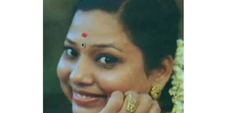 ഭര്ത്താവിന്റെ വീട്ടില് നവവധു മരിച്ച സംഭവത്തില് കേരള വനിതാ കമ്മീഷന് സ്വമേധയാ കേസെടുത്തു ഭര്ത്താവിന്റെ വീട്ടില് നവവധു മരിച്ച സംഭവത്തില് കേരള വനിതാ കമ്മീഷന് സ്വമേധയാ കേസെടുത്തു