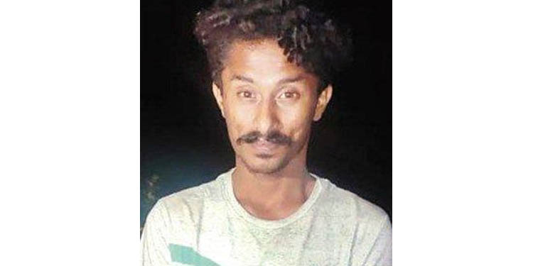 പ്ലസ്ടു വിദ്യാര്ഥിനിയെ മാനഭംഗം ചെയ്തു കൊലപ്പെടുത്തിയ കേസില് ജാമ്യത്തിലിറങ്ങിയ പ്രതിയെ അറസ്റ്റു ചെയ്യാന് ഹൈക്കോടതി ഉത്തരവ് പ്ലസ്ടു വിദ്യാര്ഥിനിയെ മാനഭംഗം ചെയ്തു കൊലപ്പെടുത്തിയ കേസില് ജാമ്യത്തിലിറങ്ങിയ പ്രതിയെ അറസ്റ്റു ചെയ്യാന് ഹൈക്കോടതി ഉത്തരവ്