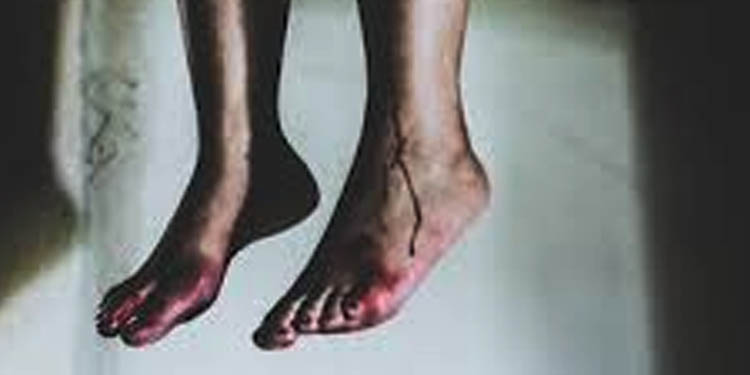 പത്താം ക്ലാസ് വിദ്യാര്ത്ഥി വീടിനുള്ളില് തൂങ്ങിമരിച്ച നിലയില് പത്താം ക്ലാസ് വിദ്യാര്ത്ഥി വീടിനുള്ളില് തൂങ്ങിമരിച്ച നിലയില്