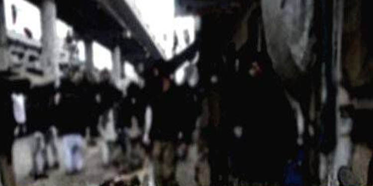പാകിസ്ഥാനില് അഫ്ഗാന് അതിര്ത്തി റോഡിലുണ്ടായ ബോംബ് സ്ഫോടനത്തില് രണ്ട് സ്കൂള് അദ്ധ്യാപകര് കൊല്ലപ്പെട്ടു പാകിസ്ഥാനില് അഫ്ഗാന് അതിര്ത്തി റോഡിലുണ്ടായ ബോംബ് സ്ഫോടനത്തില് രണ്ട് സ്കൂള് അദ്ധ്യാപകര് കൊല്ലപ്പെട്ടു