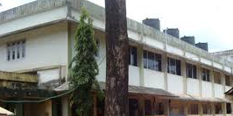 ചാവക്കാട് പ്രദേശത്ത് അതീവ ജാഗ്രത ; നാല് ആരോഗ്യപ്രവര്ത്തകര്ക്കുകൂടി കോവിഡ് ; താലൂക്ക് ആശുപത്രി അടച്ചു ചാവക്കാട് പ്രദേശത്ത് അതീവ ജാഗ്രത ; നാല് ആരോഗ്യപ്രവര്ത്തകര്ക്കുകൂടി കോവിഡ് ; താലൂക്ക് ആശുപത്രി അടച്ചു