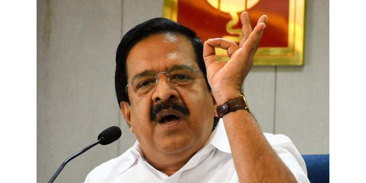 അഴിമതിയുണ്ടായാല് അത് കണ്ടില്ലെന്ന് നടിക്കണമെന്ന് കൊവിഡ് പ്രോട്ടോക്കോളില് പറയുന്നുണ്ടോയെന്ന് രമേശ് ചെന്നിത്തല അഴിമതിയുണ്ടായാല് അത് കണ്ടില്ലെന്ന് നടിക്കണമെന്ന് കൊവിഡ് പ്രോട്ടോക്കോളില് പറയുന്നുണ്ടോയെന്ന് രമേശ് ചെന്നിത്തല