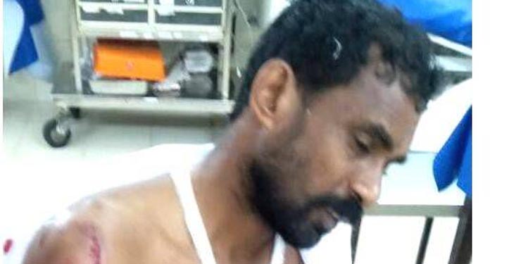 യുവാവിനെ അഞ്ചംഗ ഗുണ്ടാ സംഘം വെട്ടിപ്പരിക്കേല്പ്പിച്ചു യുവാവിനെ അഞ്ചംഗ ഗുണ്ടാ സംഘം വെട്ടിപ്പരിക്കേല്പ്പിച്ചു