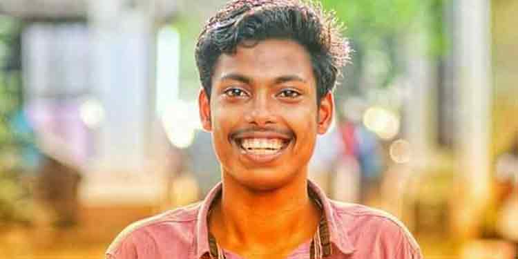 അഭിമന്യു വധക്കേസിലെ മുഖ്യപ്രതി കോടതിയില് കീഴടങ്ങി അഭിമന്യു വധക്കേസിലെ മുഖ്യപ്രതി കോടതിയില് കീഴടങ്ങി