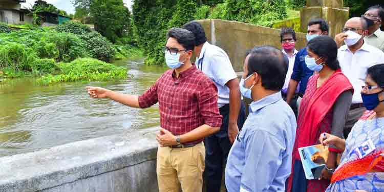 15 ദിവസത്തിനുള്ളില് റാന്നിയിലെ തോട് കയ്യേറ്റങ്ങള് ഒഴിപ്പിക്കും : ജില്ലാ കളക്ടര് 15 ദിവസത്തിനുള്ളില് റാന്നിയിലെ തോട് കയ്യേറ്റങ്ങള് ഒഴിപ്പിക്കും : ജില്ലാ കളക്ടര്