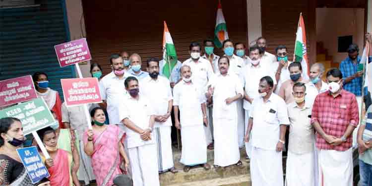 ഇന്ധനവില തുടർച്ചയായി വർദ്ധിപ്പിച്ച് കേന്ദ്ര സർക്കാർ പകൽകൊള്ള നടത്തുന്നു : പി. മോഹൻരാജ് ഇന്ധനവില തുടർച്ചയായി വർദ്ധിപ്പിച്ച് കേന്ദ്ര സർക്കാർ പകൽകൊള്ള നടത്തുന്നു : പി. മോഹൻരാജ്