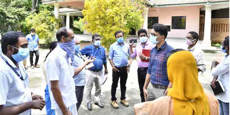 ഫസ്റ്റ് ലൈന് ട്രീറ്റ്മെന്റ് സെന്ററുകളില് 1000 കിടക്കകള്കൂടി സ്ഥാപിക്കും : ജില്ലാ കളക്ടര് ഫസ്റ്റ് ലൈന് ട്രീറ്റ്മെന്റ് സെന്ററുകളില് 1000 കിടക്കകള്കൂടി സ്ഥാപിക്കും : ജില്ലാ കളക്ടര്