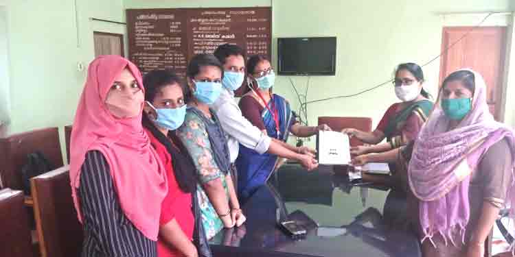 പത്തനംതിട്ട മുനിസിപ്പാലിറ്റിയിലെ പ്രളയ ബാധിത പ്രദേശങ്ങൾ കാണിക്കുന്ന മാപ്പുമായി മുസലിയാർ എഞ്ചിനീയറിംഗ് കോളേജിലെ സിവിൽ വിഭാഗം വിദ്യാർത്ഥിനികൾ പത്തനംതിട്ട മുനിസിപ്പാലിറ്റിയിലെ പ്രളയ ബാധിത പ്രദേശങ്ങൾ കാണിക്കുന്ന മാപ്പുമായി മുസലിയാർ എഞ്ചിനീയറിംഗ് കോളേജിലെ സിവിൽ വിഭാഗം വിദ്യാർത്ഥിനികൾ