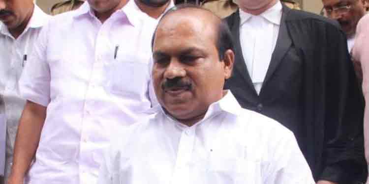 ഇബ്രാഹിം കുഞ്ഞിനെതിരായ കേസ് പിന്വലിക്കാന് ഇപ്പോഴും ഭീഷണിയെന്ന് ഗിരീഷ് ബാബു ഇബ്രാഹിം കുഞ്ഞിനെതിരായ കേസ് പിന്വലിക്കാന് ഇപ്പോഴും ഭീഷണിയെന്ന് ഗിരീഷ് ബാബു