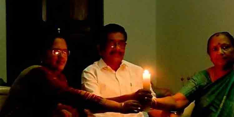 അമിത വൈദ്യുതി ബില്ല് : ലൈറ്റണച്ച് യുഡിഎഫ് പ്രതിഷേധം – വെള്ളിയാഴ്ച ബില്ല് കത്തിക്കല് സമരം അമിത വൈദ്യുതി ബില്ല് : ലൈറ്റണച്ച് യുഡിഎഫ് പ്രതിഷേധം – വെള്ളിയാഴ്ച ബില്ല് കത്തിക്കല് സമരം