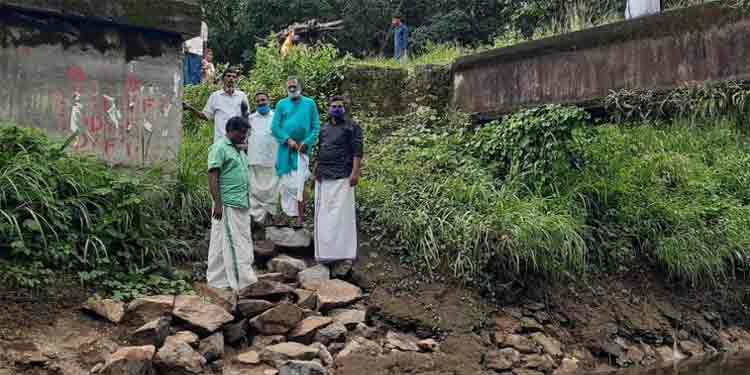 തോട്ടുകടവ് പാലത്തിന് 25 ലക്ഷം രൂപ അനുവദിച്ചു : കെ.യു.ജനീഷ് കുമാര് എംഎല്എ തോട്ടുകടവ് പാലത്തിന് 25 ലക്ഷം രൂപ അനുവദിച്ചു : കെ.യു.ജനീഷ് കുമാര് എംഎല്എ