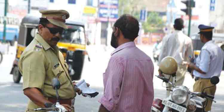 ഗതാഗതനിയമലംഘനം ; വാഹന വകുപ്പ് എഴുത്ത് നിര്ത്തി ; നിയമ ലംഘകര്ക്ക് ഡിജിറ്റല് പിഴ ഗതാഗതനിയമലംഘനം ; വാഹന വകുപ്പ് എഴുത്ത് നിര്ത്തി ; നിയമ ലംഘകര്ക്ക് ഡിജിറ്റല് പിഴ