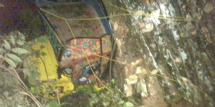 തണ്ണിത്തോട്ടില് തടിലോറി മറിഞ്ഞ് ഒരാൾ മരിച്ചു ; രണ്ടുപേര്ക്ക് പരിക്ക് ; മരിച്ചത് കാഞ്ഞിരപ്പള്ളി സ്വദേശി തണ്ണിത്തോട്ടില് തടിലോറി മറിഞ്ഞ് ഒരാൾ മരിച്ചു ; രണ്ടുപേര്ക്ക് പരിക്ക് ; മരിച്ചത് കാഞ്ഞിരപ്പള്ളി സ്വദേശി