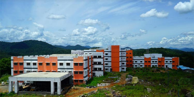 കോന്നി ഗവ. മെഡിക്കല് കോളേജ് പ്രവര്ത്തനത്തിന് തയ്യാറെടുക്കുന്നു കോന്നി ഗവ. മെഡിക്കല് കോളേജ് പ്രവര്ത്തനത്തിന് തയ്യാറെടുക്കുന്നു