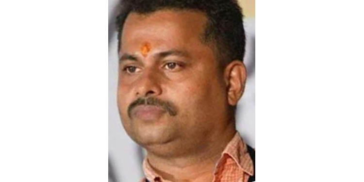 പാലത്തായി പീഡനം : കുറ്റപത്രം സമര്പ്പിക്കാന് പോലീസ് കാലതാമസം വരുത്തുന്നതിനെതിരെ രമ്യ ഹരിദാസ് എം.പിയും പ്രമുഖ വനിതാ നേതാക്കളും നിരാഹാര സമരം ആരംഭിച്ചു പാലത്തായി പീഡനം : കുറ്റപത്രം സമര്പ്പിക്കാന് പോലീസ് കാലതാമസം വരുത്തുന്നതിനെതിരെ രമ്യ ഹരിദാസ് എം.പിയും പ്രമുഖ വനിതാ നേതാക്കളും നിരാഹാര സമരം ആരംഭിച്ചു