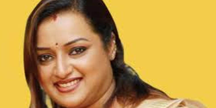 മകള് കുറ്റക്കാരിയെങ്കില് ശിക്ഷിക്കപ്പെടണo : സ്വപ്നയുടെ അമ്മ പ്രഭ മകള് കുറ്റക്കാരിയെങ്കില് ശിക്ഷിക്കപ്പെടണo : സ്വപ്നയുടെ അമ്മ പ്രഭ