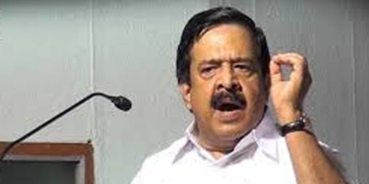 രാജ്യദ്രോഹം ചെയ്തവരെ മുഖ്യമന്ത്രി സംരക്ഷിക്കുകയാണ് : രമേശ് ചെന്നിത്തല രാജ്യദ്രോഹം ചെയ്തവരെ മുഖ്യമന്ത്രി സംരക്ഷിക്കുകയാണ് : രമേശ് ചെന്നിത്തല