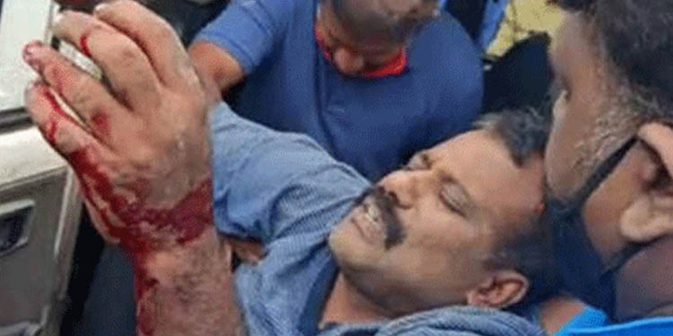 ആത്മഹത്യയ്ക്ക് ശ്രമിച്ചത് കള്ളക്കടത്തു സംഘം കൊല്ലുമെന്ന് ഭയന്ന് : ജയഘോഷ് ആത്മഹത്യയ്ക്ക് ശ്രമിച്ചത് കള്ളക്കടത്തു സംഘം കൊല്ലുമെന്ന് ഭയന്ന് : ജയഘോഷ്