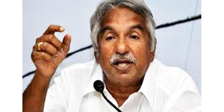 മുഖം നഷ്ടപ്പെട്ട സര്ക്കാരിന്റെ ജനശ്രദ്ധ തിരിച്ചുവിടാനുള്ള തന്ത്രമാണ് രമേശ് ചെന്നിത്തലക്കെതിരേയുള്ള കോടിയേരി ബാലകൃഷ്ണന്റെ പ്രസ്താവന : ഉമ്മന് ചാണ്ടി മുഖം നഷ്ടപ്പെട്ട സര്ക്കാരിന്റെ ജനശ്രദ്ധ തിരിച്ചുവിടാനുള്ള തന്ത്രമാണ് രമേശ് ചെന്നിത്തലക്കെതിരേയുള്ള കോടിയേരി ബാലകൃഷ്ണന്റെ പ്രസ്താവന : ഉമ്മന് ചാണ്ടി