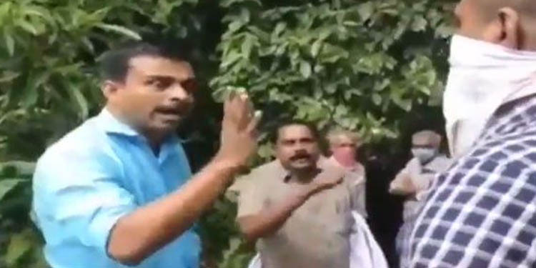 വനം വകുപ്പ് ഉദ്യോഗസ്ഥര്ക്ക് സിപിഐ പ്രാദേശിക നേതാവിന്റെ വധഭീഷണി വനം വകുപ്പ് ഉദ്യോഗസ്ഥര്ക്ക് സിപിഐ പ്രാദേശിക നേതാവിന്റെ വധഭീഷണി