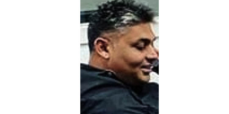 സ്വര്ണ്ണക്കടത്തു കേസില് ഒരാള് കൂടി അറസ്റ്റില് സ്വര്ണ്ണക്കടത്തു കേസില് ഒരാള് കൂടി അറസ്റ്റില്