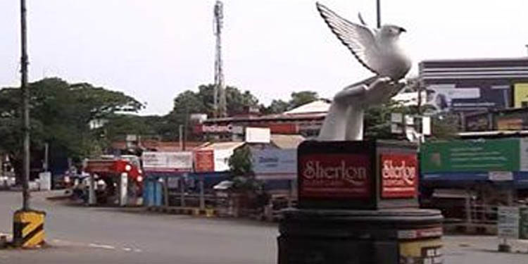 കോവിഡ് സമൂഹ വ്യാപനം : തളിപ്പറമ്പില് കൂടുതല് നിയന്ത്രണങ്ങള് ഏര്പ്പെടുത്തി കോവിഡ് സമൂഹ വ്യാപനം : തളിപ്പറമ്പില് കൂടുതല് നിയന്ത്രണങ്ങള് ഏര്പ്പെടുത്തി