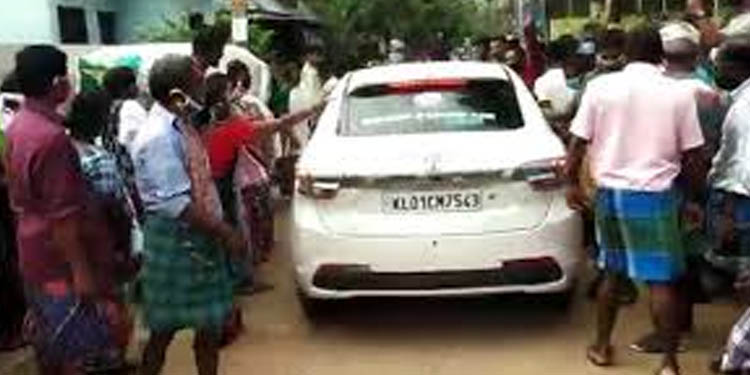 ആരോഗ്യ പ്രവര്ത്തകരെ ആക്രമിച്ചത് അപലപനീയം ; കുറ്റക്കാര്ക്കെതിരെ കര്ശന നടപടി ഉണ്ടാകണം : ദേശീയ വനിതാ കമ്മീഷന് ആരോഗ്യ പ്രവര്ത്തകരെ ആക്രമിച്ചത് അപലപനീയം ; കുറ്റക്കാര്ക്കെതിരെ കര്ശന നടപടി ഉണ്ടാകണം : ദേശീയ വനിതാ കമ്മീഷന്