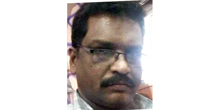 പ്രവാസി മലയാളി റാസല്ഖൈമ വിമാനത്താവളത്തില് കുഴഞ്ഞുവീണു മരിച്ചു പ്രവാസി മലയാളി റാസല്ഖൈമ വിമാനത്താവളത്തില് കുഴഞ്ഞുവീണു മരിച്ചു