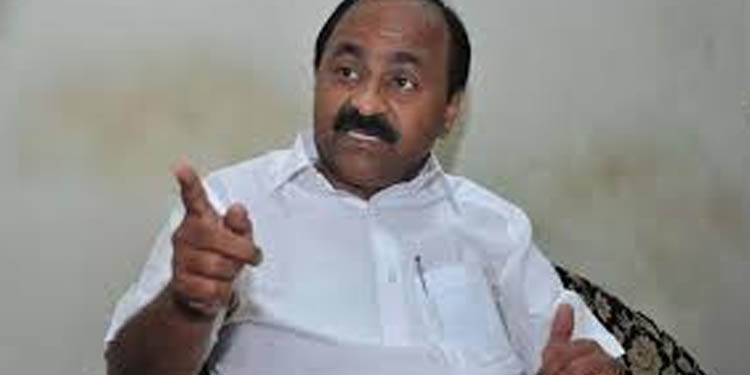 സംസ്ഥാനത്ത് വന് സ്വര്ണ്ണമാഫിയ പ്രവര്ത്തിക്കുന്നുണ്ട് : വി.ഡി സതീശന് സംസ്ഥാനത്ത് വന് സ്വര്ണ്ണമാഫിയ പ്രവര്ത്തിക്കുന്നുണ്ട് : വി.ഡി സതീശന്