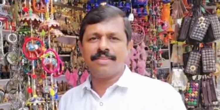 സ്വര്ണം പിടികൂടിയതിന് ശേഷവും സ്വപ്നയെ വിളിച്ചു ; ഗണ്മാന് ജയ്ഘോഷിനെ വീണ്ടും ചോദ്യം ചെയ്യും സ്വര്ണം പിടികൂടിയതിന് ശേഷവും സ്വപ്നയെ വിളിച്ചു ; ഗണ്മാന് ജയ്ഘോഷിനെ വീണ്ടും ചോദ്യം ചെയ്യും