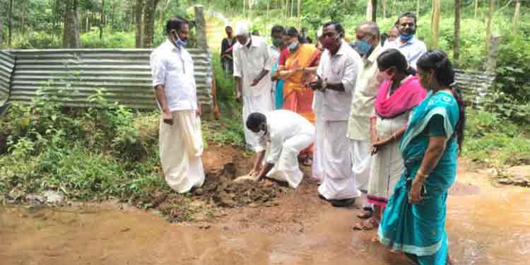 കൊടുമണ് താഴേപാറപ്പാട്ട് പാലം നിര്മ്മാണം തുടങ്ങി കൊടുമണ് താഴേപാറപ്പാട്ട് പാലം നിര്മ്മാണം തുടങ്ങി