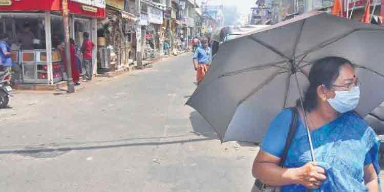 ആശങ്കയോടെ തലസ്ഥാനം ; ഉറവിടമറിയാതെ 20 രോഗികൾ , അണുനശീകരണം ഇന്ന് മുതൽ ആശങ്കയോടെ തലസ്ഥാനം ; ഉറവിടമറിയാതെ 20 രോഗികൾ , അണുനശീകരണം ഇന്ന് മുതൽ