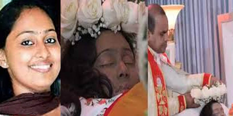 മകളുടെ അന്ത്യചുംബനം പോലും വാങ്ങാതെ മെറിന് മടങ്ങി ; സ്ക്രീനില് അമ്മ ഉറങ്ങുന്നതും കണ്ട് കുഞ്ഞു നോറ നാട്ടില് മകളുടെ അന്ത്യചുംബനം പോലും വാങ്ങാതെ മെറിന് മടങ്ങി ; സ്ക്രീനില് അമ്മ ഉറങ്ങുന്നതും കണ്ട് കുഞ്ഞു നോറ നാട്ടില്