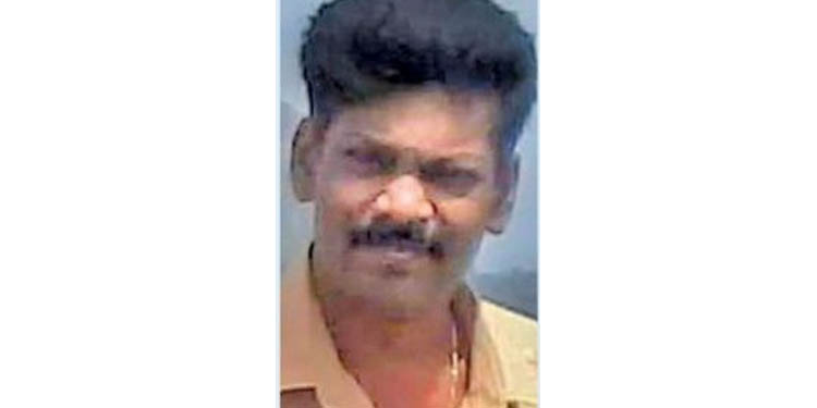 ഉരുള്പ്പൊട്ടലില് കൃഷി ഭൂമി ഒലിച്ചു പോയി ; കര്ഷകന് ഹൃദയാഘാതത്തെ തുടര്ന്ന് മരിച്ചു ഉരുള്പ്പൊട്ടലില് കൃഷി ഭൂമി ഒലിച്ചു പോയി ; കര്ഷകന് ഹൃദയാഘാതത്തെ തുടര്ന്ന് മരിച്ചു