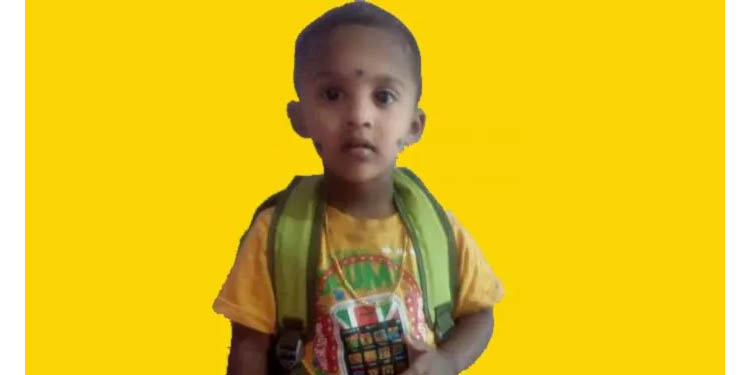 ആലുവയില് കഴിഞ്ഞ ദിവസം മൂന്ന് വയസുകാരന് മരിച്ചത് നാണയം വിഴുങ്ങിയല്ലെന്ന് പ്രാഥമിക നിഗമനം ആലുവയില് കഴിഞ്ഞ ദിവസം മൂന്ന് വയസുകാരന് മരിച്ചത് നാണയം വിഴുങ്ങിയല്ലെന്ന് പ്രാഥമിക നിഗമനം