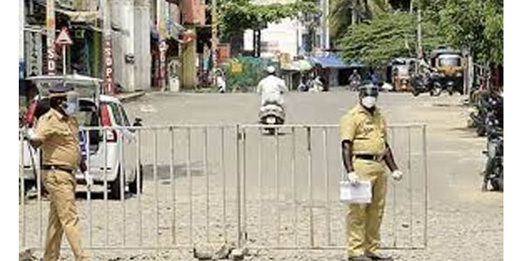 ഹാര്ബറുകള് കേന്ദ്രീകരിച്ച് നിയന്ത്രണം ശക്തമാക്കാന് തീരുമാനം ഹാര്ബറുകള് കേന്ദ്രീകരിച്ച് നിയന്ത്രണം ശക്തമാക്കാന് തീരുമാനം