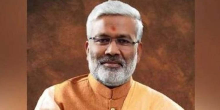 ഉത്തര്പ്രദേശ് ബി.ജെ.പി അദ്ധ്യക്ഷനും ബി.ജെ.പി അദ്ധ്യക്ഷനും മുന് കേന്ദ്ര മന്ത്രിയുമായിരുന്ന സ്വതന്ത്രദേവ് സിംഗിന് കൊവിഡ് ഉത്തര്പ്രദേശ് ബി.ജെ.പി അദ്ധ്യക്ഷനും ബി.ജെ.പി അദ്ധ്യക്ഷനും മുന് കേന്ദ്ര മന്ത്രിയുമായിരുന്ന സ്വതന്ത്രദേവ് സിംഗിന് കൊവിഡ്