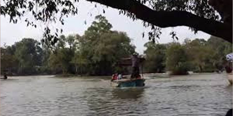 കുടകില് മണ്ണിടിച്ചിലില് 7 പേരെ കാണാതായി ; കാണാതായവരില് കാസര്ഗോഡ് സ്വദേശിയും കുടകില് മണ്ണിടിച്ചിലില് 7 പേരെ കാണാതായി ; കാണാതായവരില് കാസര്ഗോഡ് സ്വദേശിയും