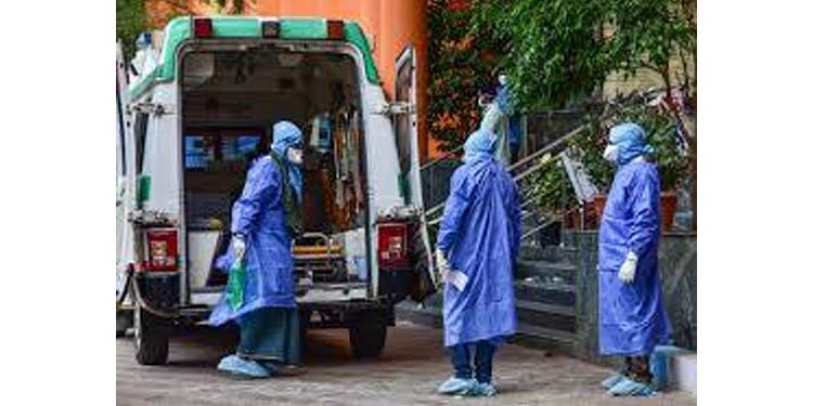 ആംബുലന്സില് മരിച്ച കോവിഡ് ബാധിതന്റെ മൃതദേഹം ഡ്രൈവര് റോഡരികില് ഉപേക്ഷിച്ചു കടന്നു ആംബുലന്സില് മരിച്ച കോവിഡ് ബാധിതന്റെ മൃതദേഹം ഡ്രൈവര് റോഡരികില് ഉപേക്ഷിച്ചു കടന്നു