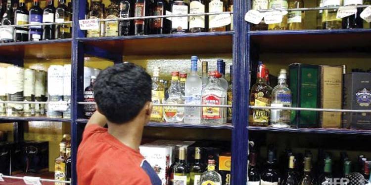 മദ്യശാലകളുടെ പ്രവർത്തന സമയം നീട്ടി ; ടോക്കണുകളും വർധിപ്പിക്കും മദ്യശാലകളുടെ പ്രവർത്തന സമയം നീട്ടി ; ടോക്കണുകളും വർധിപ്പിക്കും