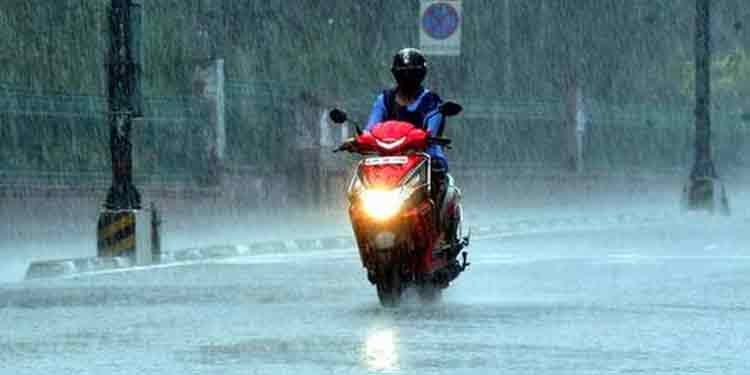 സംസ്ഥാനത്ത് ചൊവ്വാഴ്ച വരെ ഇടിമിന്നലോട് കൂടിയ ഒറ്റപ്പെട്ട മഴക്ക് സാധ്യത സംസ്ഥാനത്ത് ചൊവ്വാഴ്ച വരെ ഇടിമിന്നലോട് കൂടിയ ഒറ്റപ്പെട്ട മഴക്ക് സാധ്യത