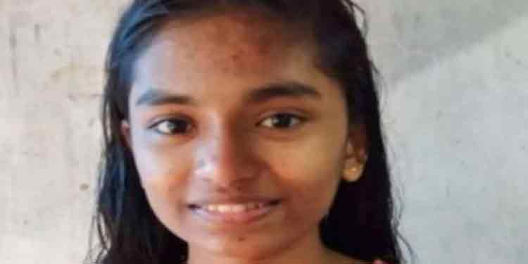 ആന് മരിയ കൊലക്കേസ് : പ്രതി ആല്ബിനെ വീട്ടിലെത്തിച്ച് തെളിവെടുപ്പ് നടത്തി ആന് മരിയ കൊലക്കേസ് : പ്രതി ആല്ബിനെ വീട്ടിലെത്തിച്ച് തെളിവെടുപ്പ് നടത്തി
