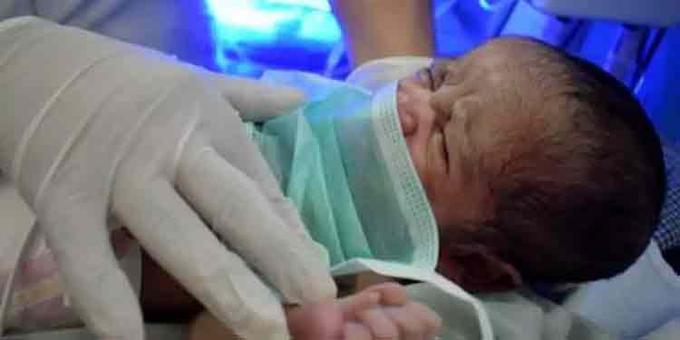 സമ്പര്ക്കത്തിലൂടെ രോഗം സ്ഥിരീകരിച്ചവരില് ഒരു വയസില് താഴെയുള്ള നാലു കുട്ടികളും സമ്പര്ക്കത്തിലൂടെ രോഗം സ്ഥിരീകരിച്ചവരില് ഒരു വയസില് താഴെയുള്ള നാലു കുട്ടികളും