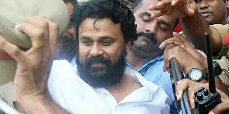 നടന് ദിലീപിന്റെ ജാമ്യം റദ്ദാക്കല് ; ഇന്നു വാദം കേള്ക്കും നടന് ദിലീപിന്റെ ജാമ്യം റദ്ദാക്കല് ; ഇന്നു വാദം കേള്ക്കും