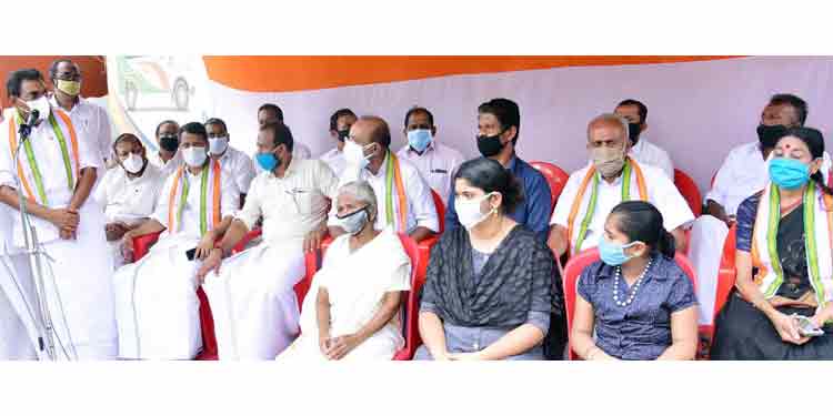 സി.ബി.ഐ അന്വേഷണം ജനകീയ സമരത്തിന്റെ വിജയം : ആന്റോ ആന്റണി എം.പി സി.ബി.ഐ അന്വേഷണം ജനകീയ സമരത്തിന്റെ വിജയം : ആന്റോ ആന്റണി എം.പി