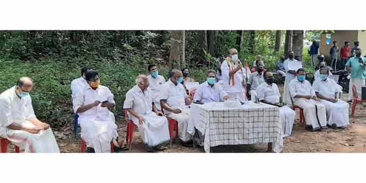 റിസര്വ് വനമായി പ്രഖ്യാപിച്ചുകൊണ്ടുള്ള റാന്നി ഡി.എഫ്.ഒ യുടെ ഉത്തരവ് പിന്വലിക്കണം : ബാബു ജോര്ജ്ജ് റിസര്വ് വനമായി പ്രഖ്യാപിച്ചുകൊണ്ടുള്ള റാന്നി ഡി.എഫ്.ഒ യുടെ ഉത്തരവ് പിന്വലിക്കണം : ബാബു ജോര്ജ്ജ്